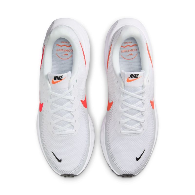 Tenis-nike-para-hombre-Nike-Revolution-8-para-correr-color-blanco.-Capellada