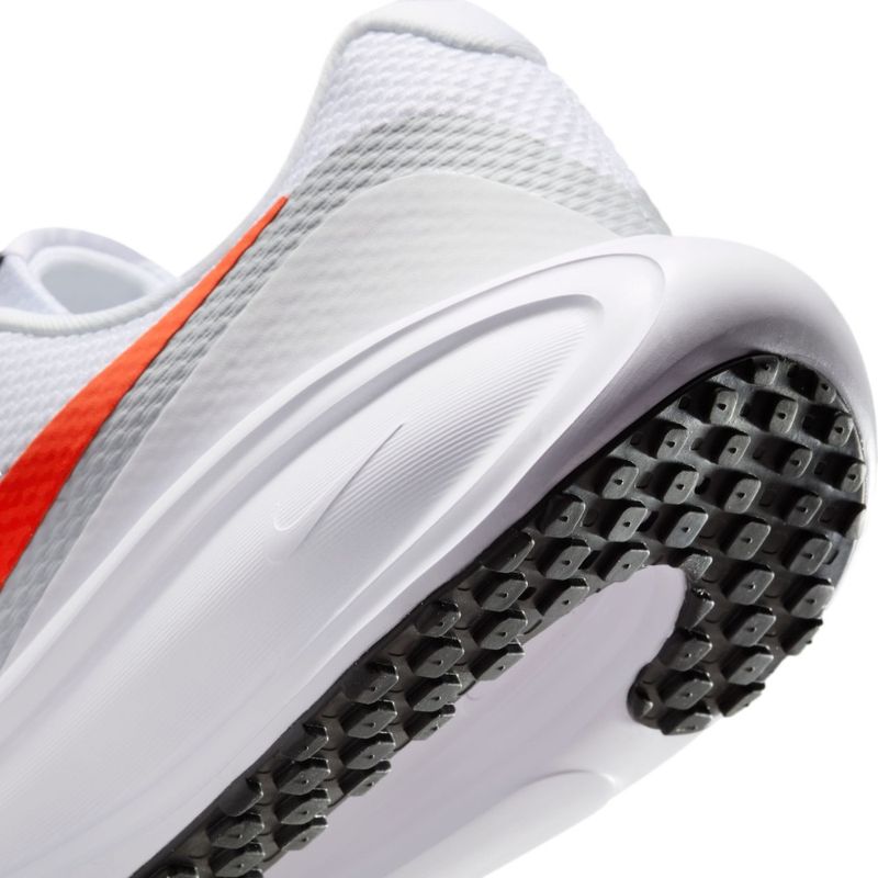 Tenis-nike-para-hombre-Nike-Revolution-8-para-correr-color-blanco.-Talon