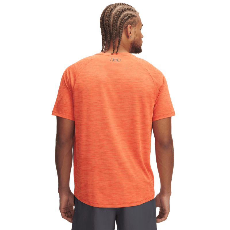 Camiseta-Manga-Corta-under-armour-para-hombre-Ua-Tech-Textured-Ss-para-entrenamiento-color-naranja.-Reverso-Sin-Modelo