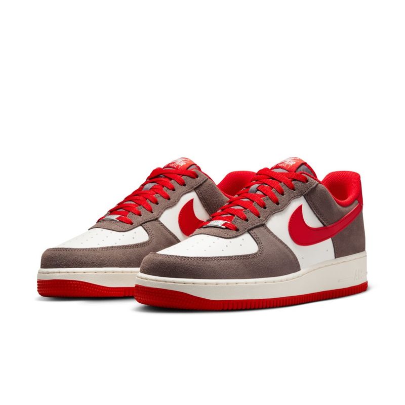 Tenis-nike-para-hombre-Air-Force-1-07-Lv8-Rugby-para-moda-color-cafe.-Suela