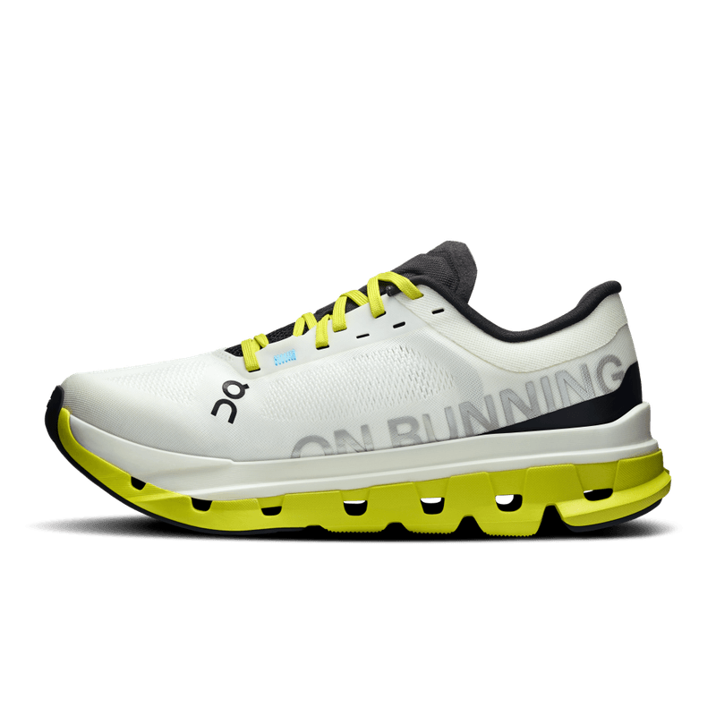 Tenis-on-para-mujer-Cloudflow-5-para-correr-color-blanco.-Lateral-Interna-Izquierda