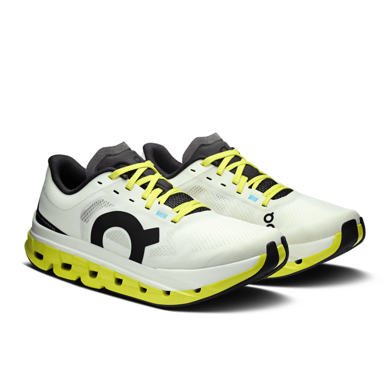 Tenis-on-para-mujer-Cloudflow-5-para-correr-color-blanco.-Par-Alineados-