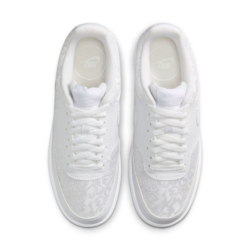 Tenis-nike-para-mujer-W-Nike-Court-Vision-Lo-Trnd-para-moda-color-blanco.-Capellada