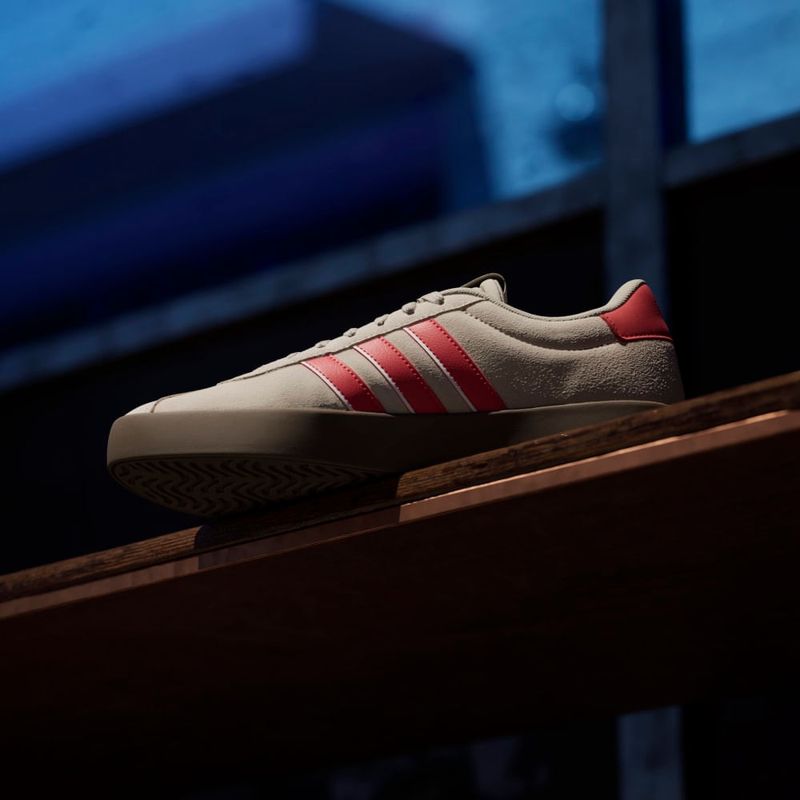 Tenis-adidas-para-hombre-Vl-Court-3.0-para-moda-color-beige.-Mktg-Vista-6