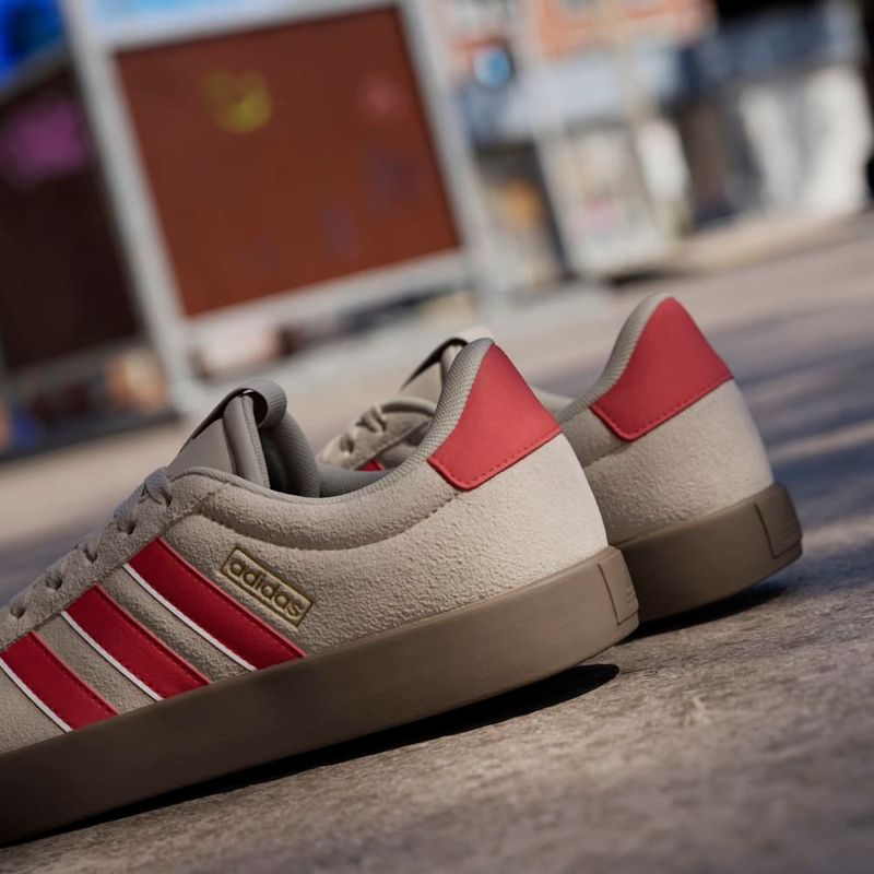 Tenis-adidas-para-hombre-Vl-Court-3.0-para-moda-color-beige.-Mktg-Vista-8