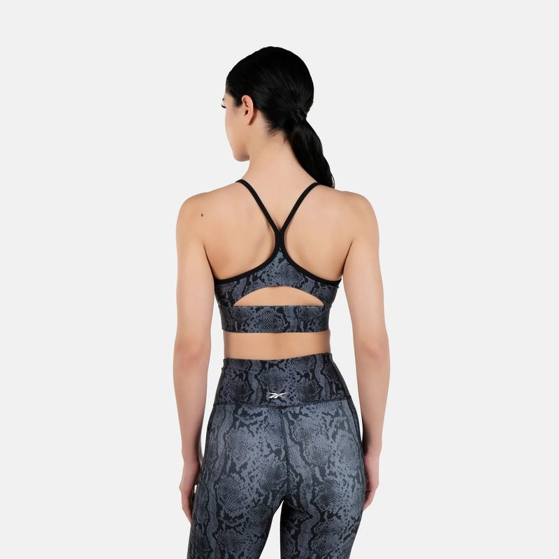 Top-reebok-para-mujer-Id-Train-Aop-Bra-para-entrenamiento-color-negro.-Reverso-Sobre-Modelo