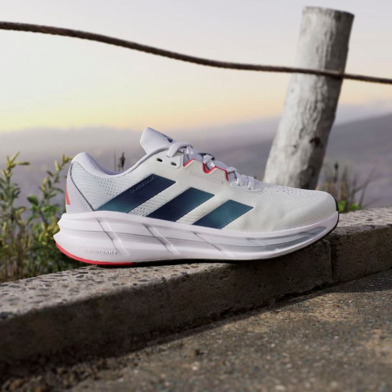 Tenis-adidas-para-hombre-Questar-3-M-para-correr-color-blanco.-Mktg-Vista-17