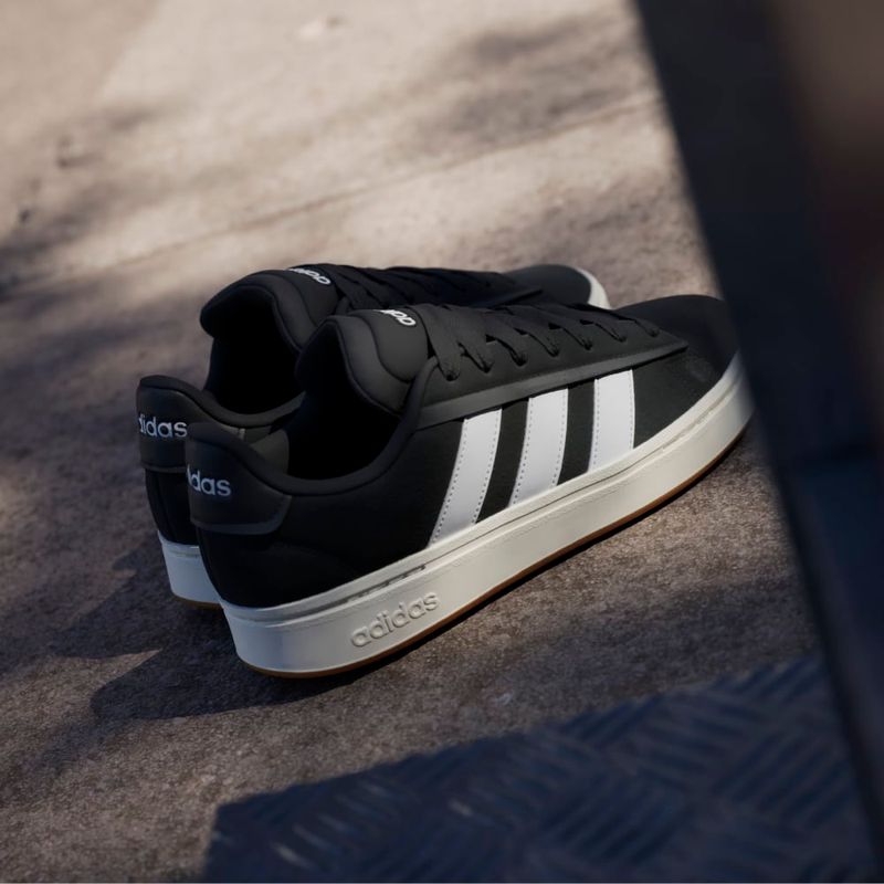 Tenis-adidas-para-hombre-Grand-Court-Alpha-0-para-moda-color-negro.-Mktg-Vista-5