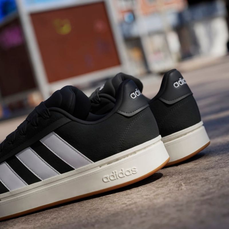 Tenis-adidas-para-hombre-Grand-Court-Alpha-0-para-moda-color-negro.-Mktg-Vista-8