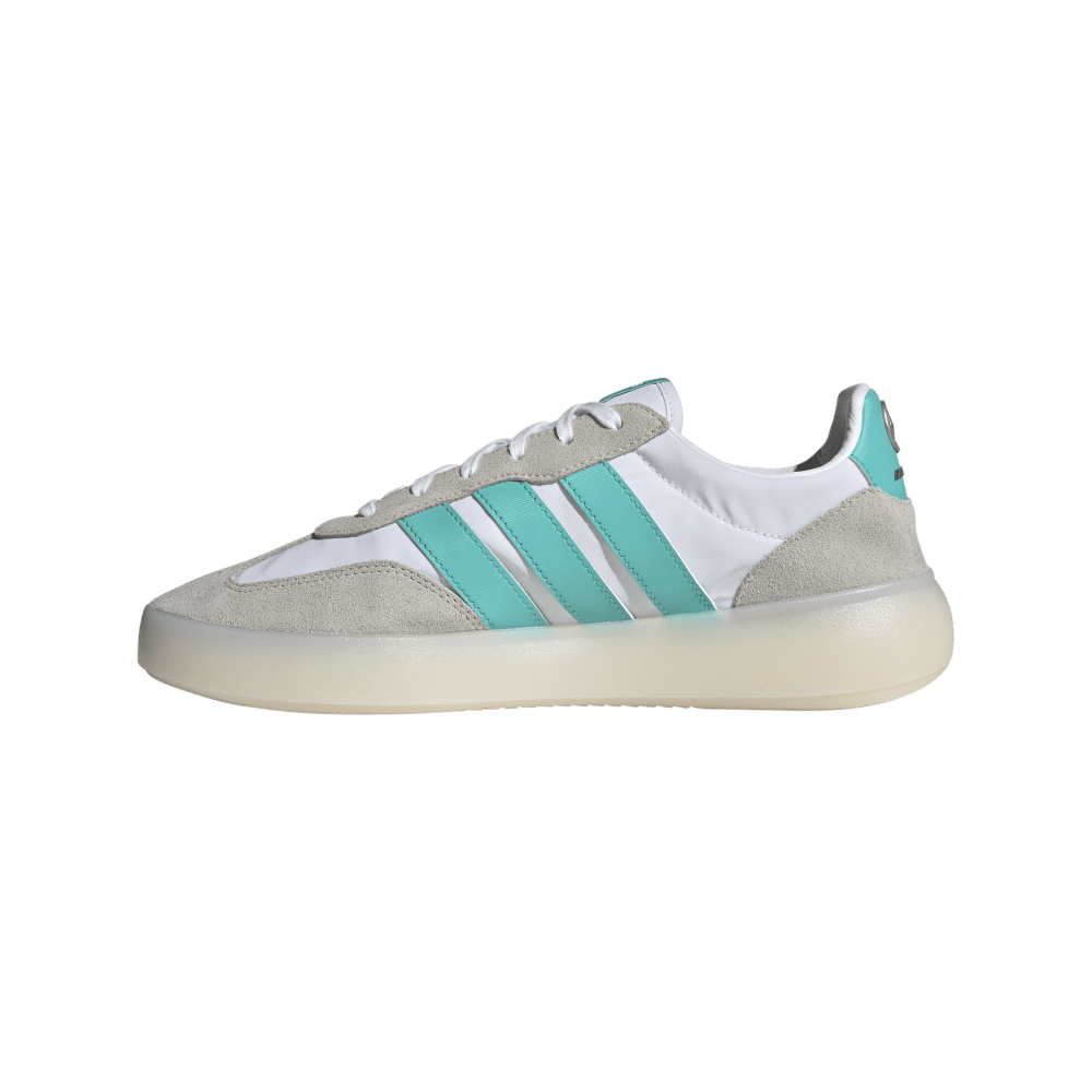 Tenis-adidas-unisex-Barreda-Decode-Mer-para-moda-color-blanco.-Suela
