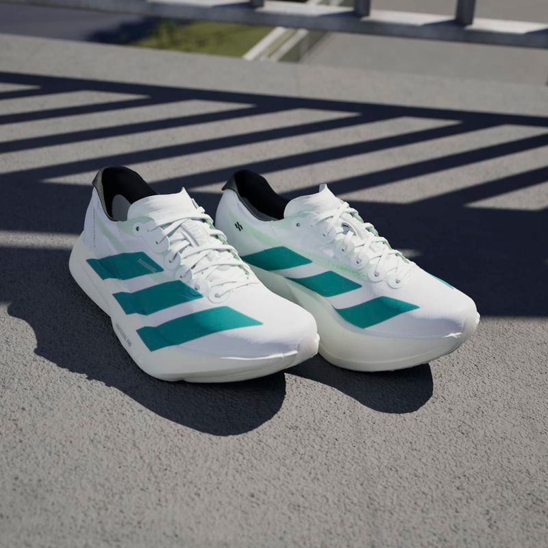 Tenis-adidas-para-mujer-Adizero-Adios-Pro-4-para-correr-color-blanco.-Mktg-Vista-25