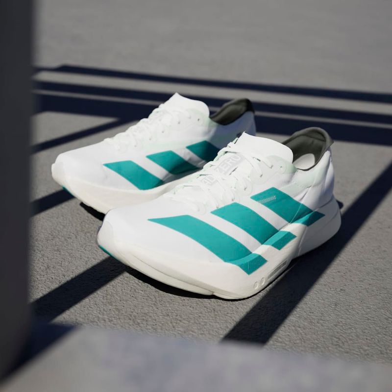 Tenis-adidas-para-hombre-Adizero-Adios-Pro-4-para-correr-color-blanco.-Mktg-Vista-41