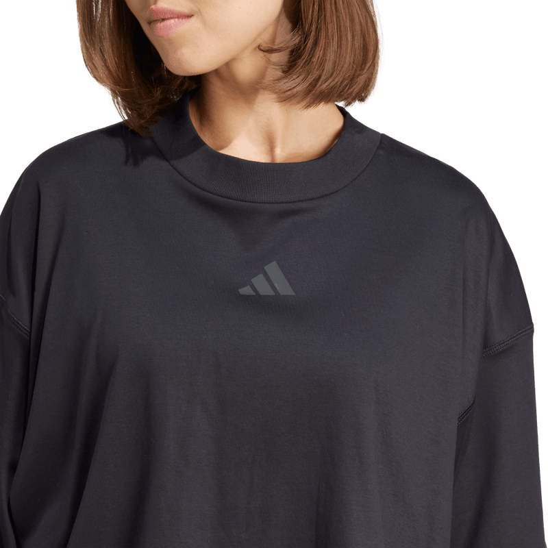 Camiseta-Manga-Corta-adidas-para-mujer-W-Ce-Q2-Tee-para-moda-color-negro.-Detalle-Posterior