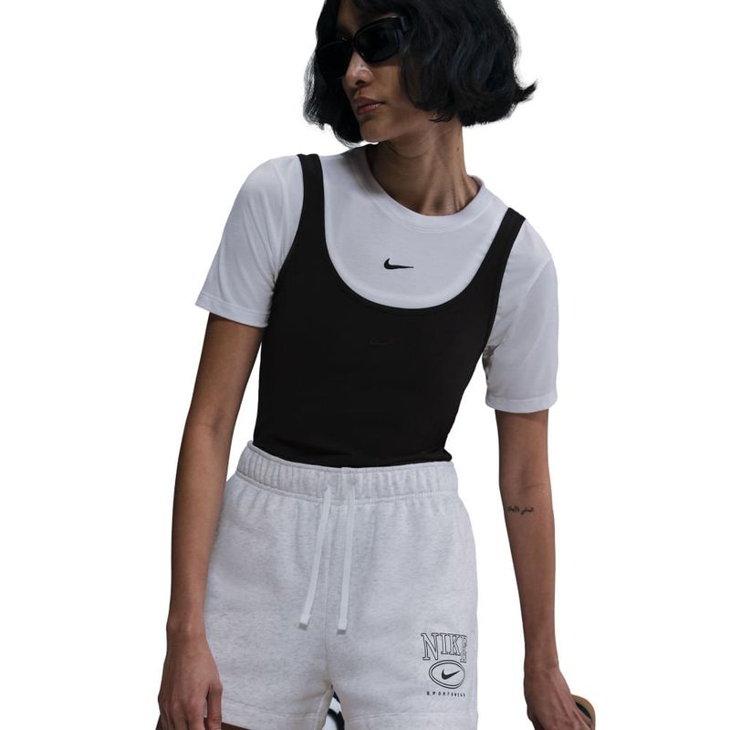 Pantaloneta-nike-para-mujer-W-Nsw-Club-Flc-Ft-Mr-4-Gx-Sht-para-moda-color-negro.-Detalle-1