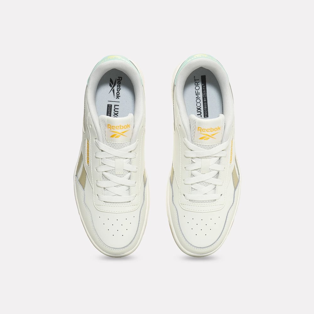 Tenis-reebok-para-mujer-Reebok-Court-Advance-para-moda-color-blanco.-Capellada
