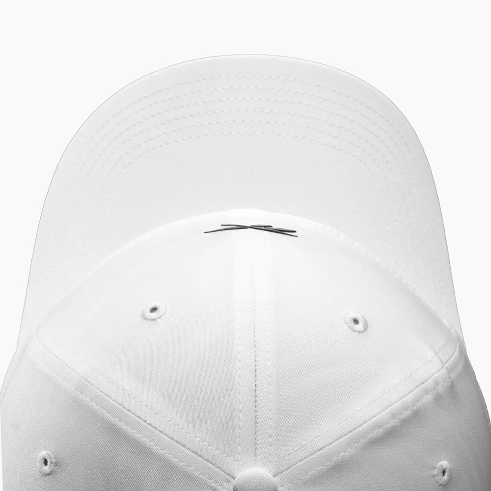 Gorra-reebok-unisex-Rbk-Training-Perforated-Cap-para-entrenamiento-color-blanco.-Frente-Sin-Modelo-