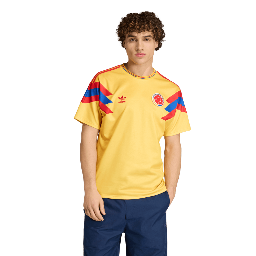 JN3713_3_APPAREL_On-Model_Standard-View_transparent