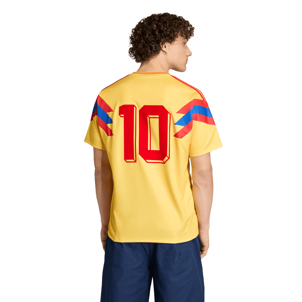 JN3713_4_APPAREL_On-Model_Back-View_transparent
