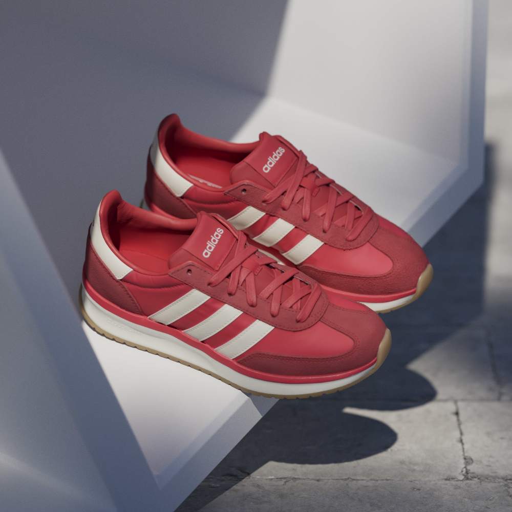 Adidas-Tenis-Run-72-rojo-de-mujer-lifestyle.-3