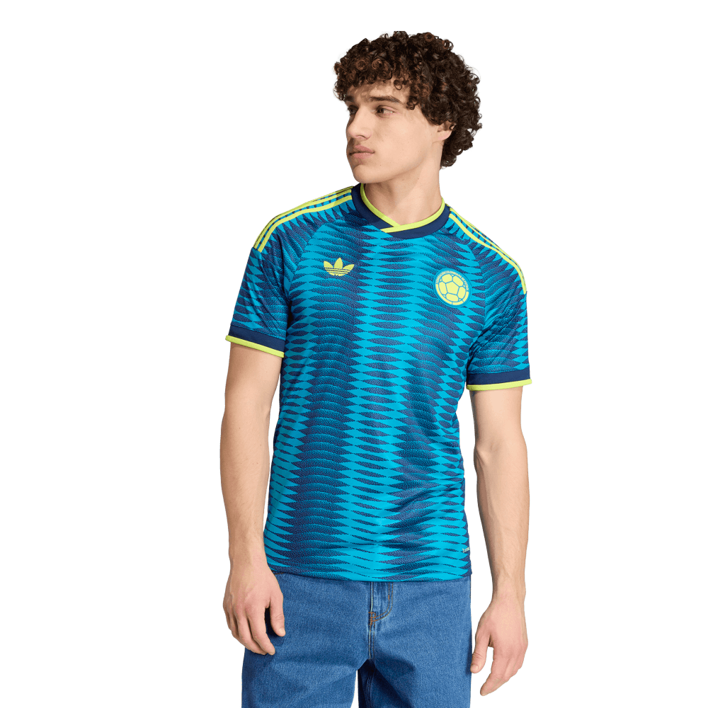 JL6974_4_APPAREL_On-Model_Standard-View_transparent