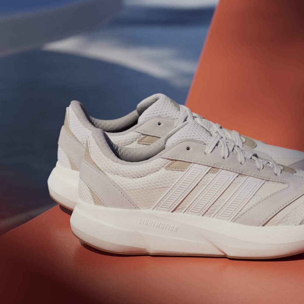 Tenis-adidas-para-mujer-Lightshift-2.0-para-moda-color-blanco.-Mktg-Vista-42