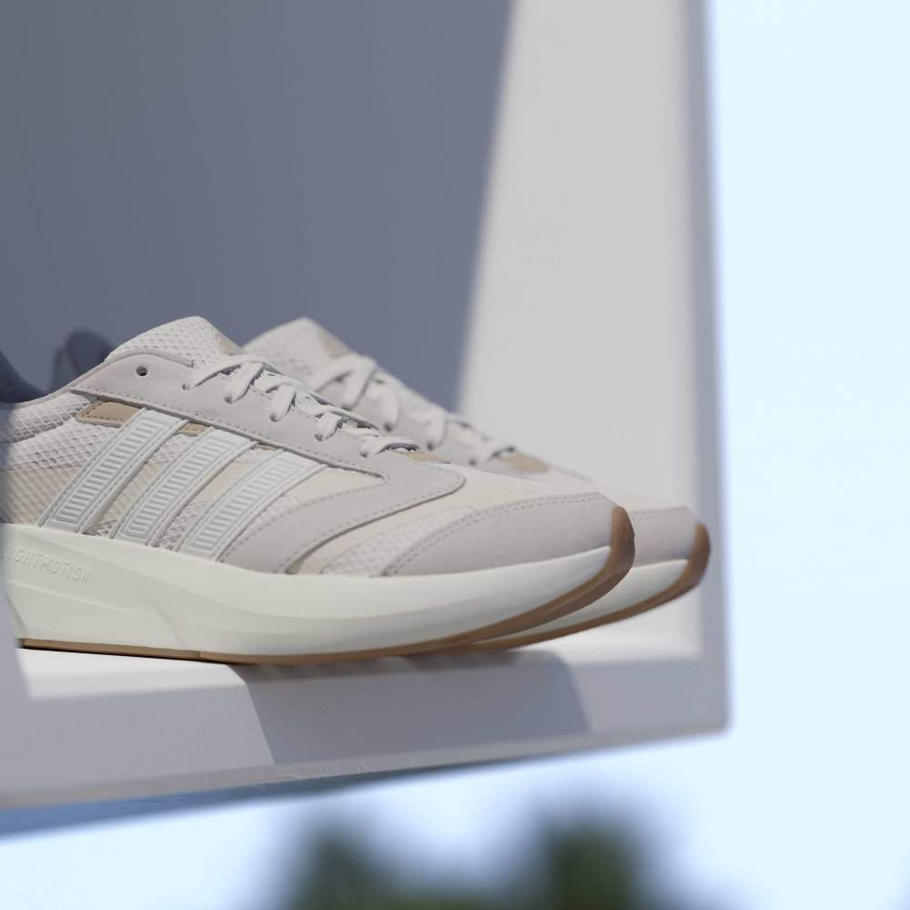 Tenis-adidas-para-mujer-Lightshift-2.0-para-moda-color-blanco.-Mktg-Vista-43