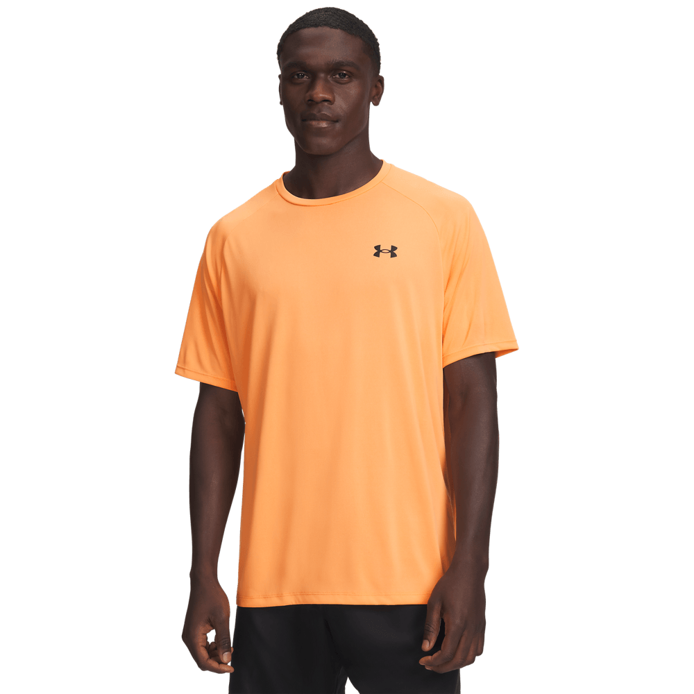 Camiseta-Manga-Corta-under-armour-para-hombre-Ua-Tech-2.0-Ss-Tee-para-entrenamiento-color-naranja.-Frente-Sobre-Modelo