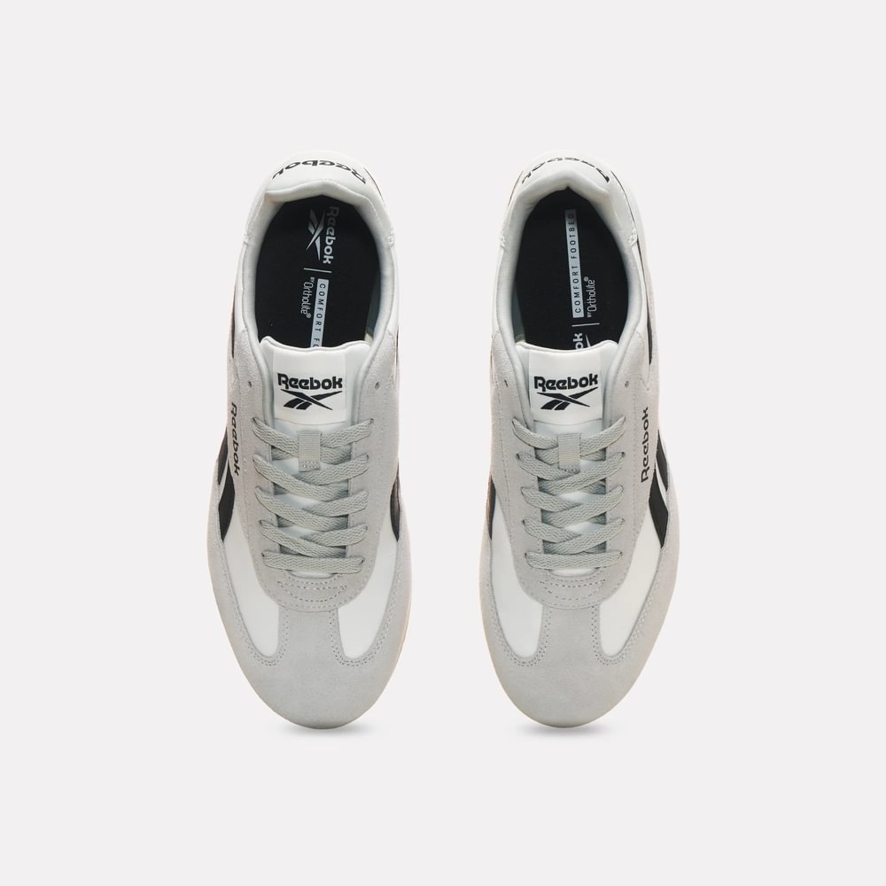 Tenis-reebok-para-hombre-Reebok-World-70-para-moda-color-blanco.-Capellada
