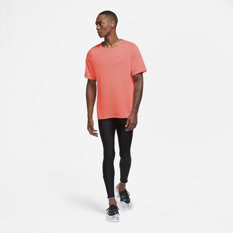 Camiseta-Manga-Corta-nike-para-hombre-M-Nk-Rise-365-Ss-para-correr-color-naranja.-Outfit-Completo