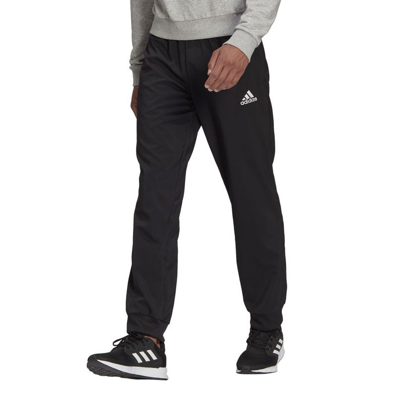 Pantalon-adidas-para-hombre-M-Stanfrd-Tc-Pt-para-moda-color-negro.-Zoom-Frontal-Sobre-Modelo