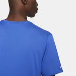 Camiseta-Manga-Corta-nike-para-hombre-M-Nk-Df-Miler-Top-Ss-Wr-Gx-para-correr-color-azul.-Detalle-Sobre-Modelo-1