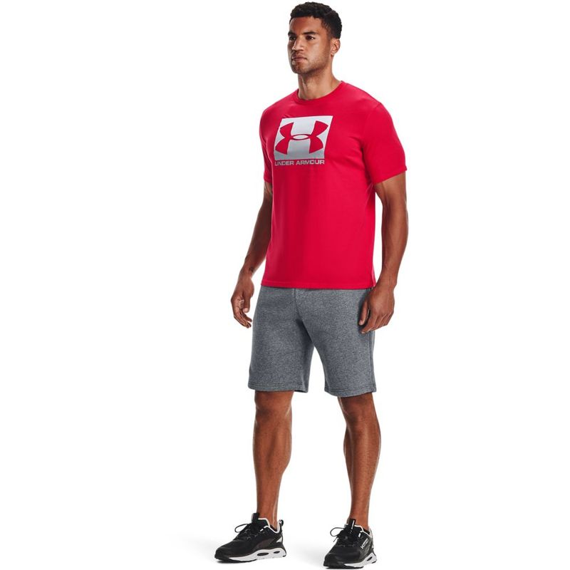 Camiseta-Manga-Corta-under-armour-para-hombre-Ua-Boxed-Sportstyle-Ss-para-entrenamiento-color-rojo.-Outfit-Completo
