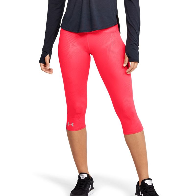 Capri-under-armour-para-mujer-W-Ua-Fly-Fast-Printed-Speed-Capri-para-correr-color-rojo.-Frente-Sobre-Modelo