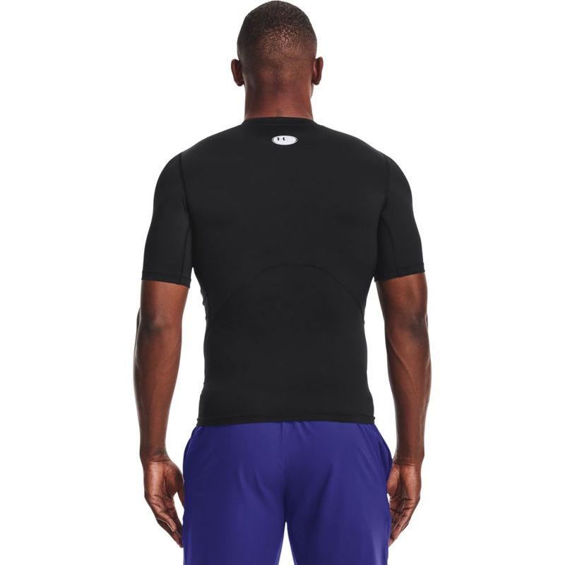 Camiseta-De-Compresion-under-armour-para-hombre-Ua-Hg-Armour-Comp-Ss-para-entrenamiento-color-negro.-Reverso-Sobre-Modelo