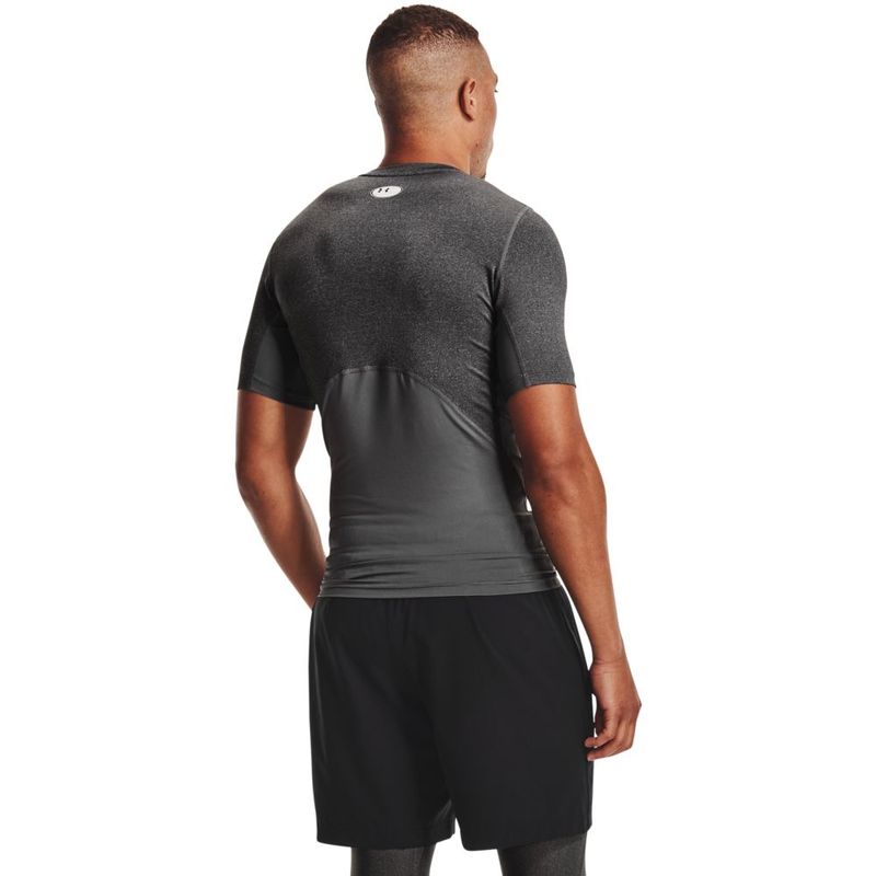 Camiseta-De-Compresion-under-armour-para-hombre-Ua-Hg-Armour-Comp-Ss-para-entrenamiento-color-gris.-Reverso-Sobre-Modelo