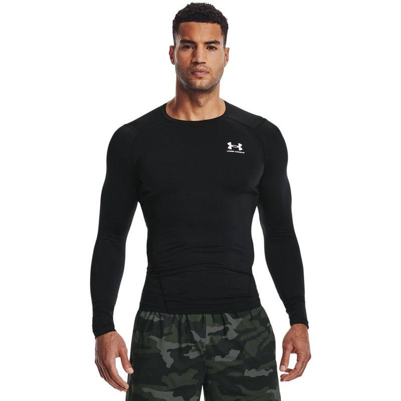 Camiseta-De-Compresion-under-armour-para-hombre-Ua-Hg-Armour-Comp-Ls-para-entrenamiento-color-negro.-Frente-Sobre-Modelo