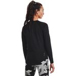 Camiseta-Manga-Larga-under-armour-para-mujer-Ua-Rush-Ls-para-entrenamiento-color-negro.-Reverso-Sobre-Modelo