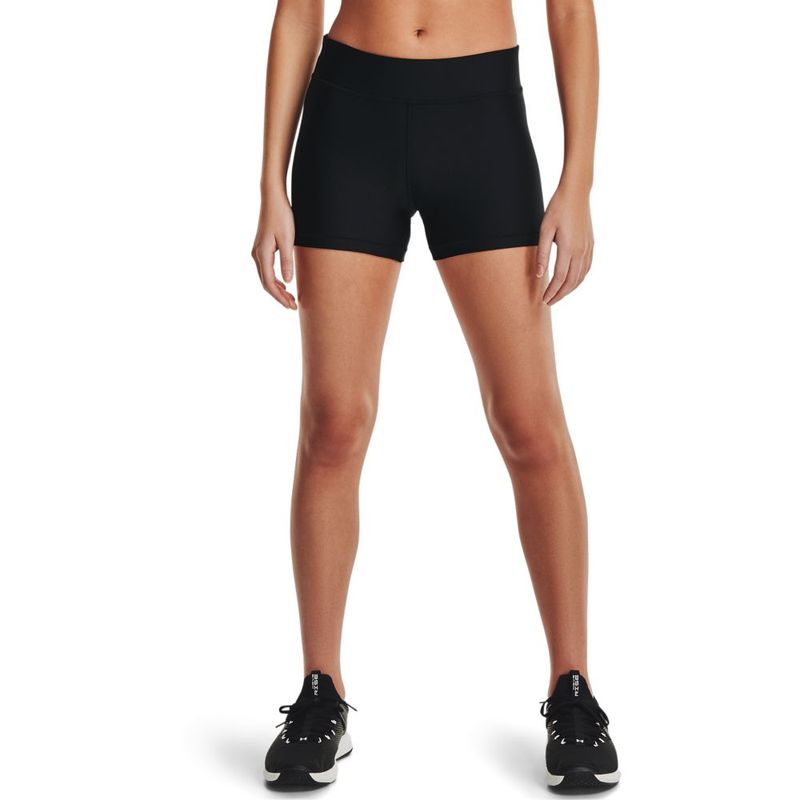 Pantaloneta-under-armour-para-mujer-Hg-Armour-Mid-Rise-Shorty-para-entrenamiento-color-negro.-Frente-Sobre-Modelo