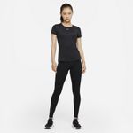 Camiseta-Manga-Corta-nike-para-mujer-W-Nk-One-Df-Ss-Slim-Top-para-entrenamiento-color-gris.-Outfit-Completo