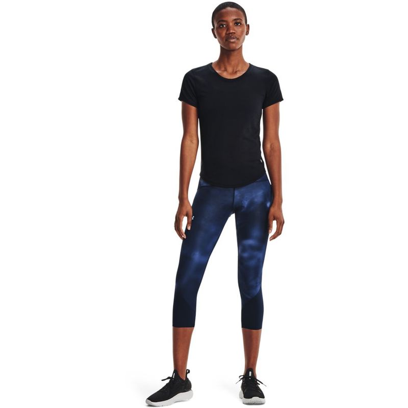 Camiseta-Manga-Corta-under-armour-para-mujer-Ua-Streaker-Ss-para-correr-color-negro.-Outfit-Completo