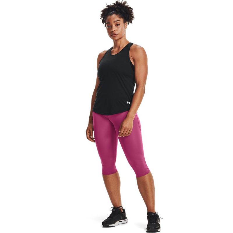 Camiseta-Manga-Sisa-under-armour-para-mujer-Ua-Streaker-Tank-para-correr-color-negro.-Outfit-Completo