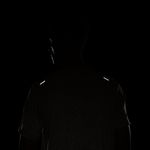 Camiseta-Manga-Corta-nike-para-hombre-M-Nk-Df-Rise-365-Ss-para-correr-color-gris.-Reflectores