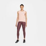 Camiseta-Manga-Sisa-nike-para-mujer-W-Nk-Df-Run-Dvn-Tank-para-correr-color-rosado.-Outfit-Completo