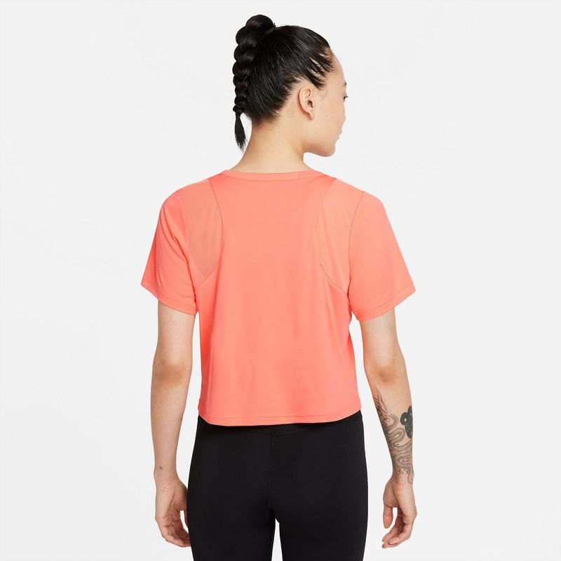 Camiseta-Manga-Corta-nike-para-mujer-W-Ny-Df-Top-Mesh-para-entrenamiento-color-naranja.-Reverso-Sin-Modelo