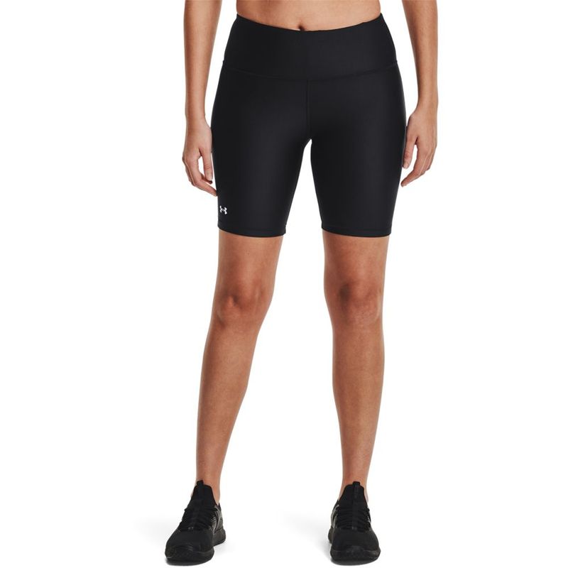 Pantaloneta-under-armour-para-mujer-Hg-Armour-Bike-Short-para-entrenamiento-color-negro.-Frente-Sobre-Modelo