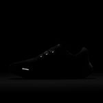 Tenis-nike-para-hombre-Nike-Air-Zoom-Vomero-16-para-correr-color-negro.-Reflectores