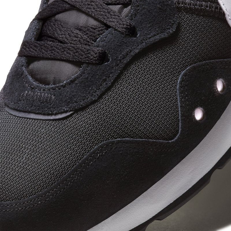 Tenis-nike-para-hombre-Nike-Venture-Runner-para-moda-color-negro.-Detalle-1