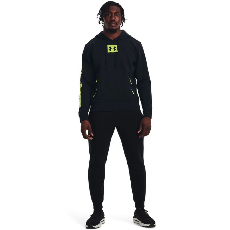 Hoodie-under-armour-para-hombre-Ua-Summit-Knit-Hoodie-para-entrenamiento-color-negro.-Outfit-Completo