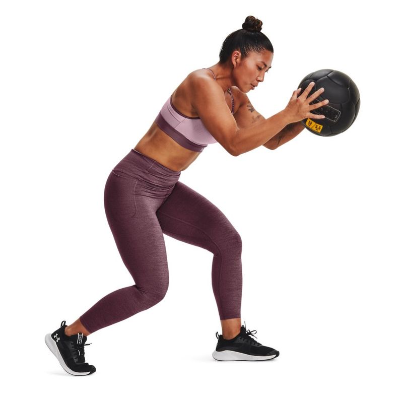 Licra-under-armour-para-mujer-Meridian-Heather-Ankle-Leg-para-entrenamiento-color-morado.-Modelo-In-Action