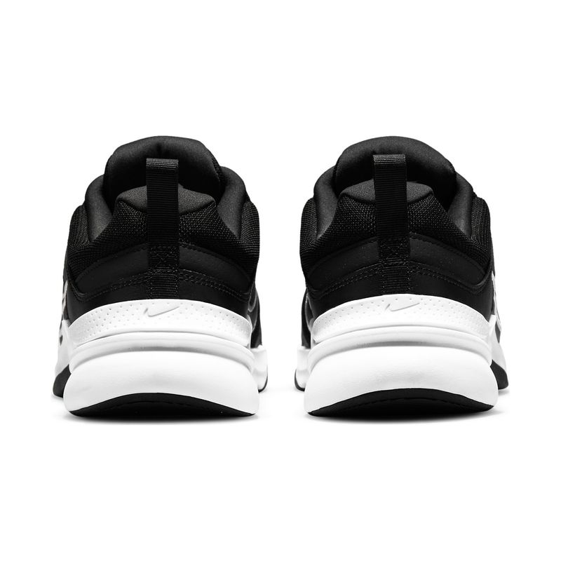 Tenis-nike-para-hombre-Nike-Defyallday-para-entrenamiento-color-negro.-Talon